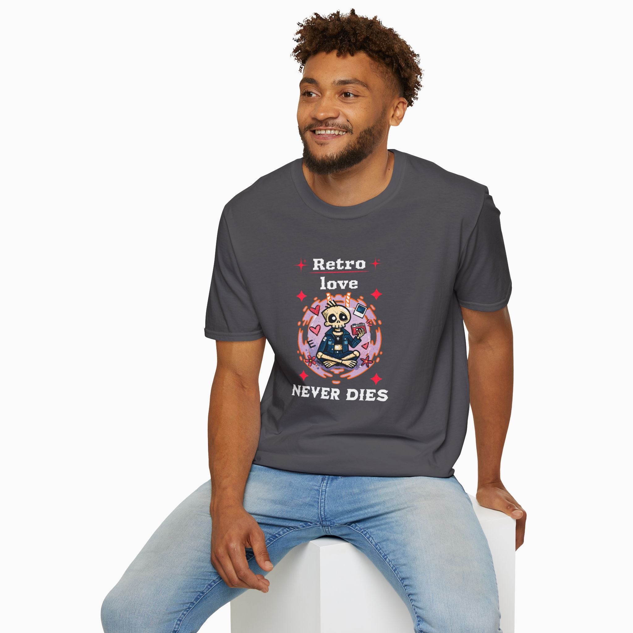 Retro Love, Never Dies Unisex T-Shirt